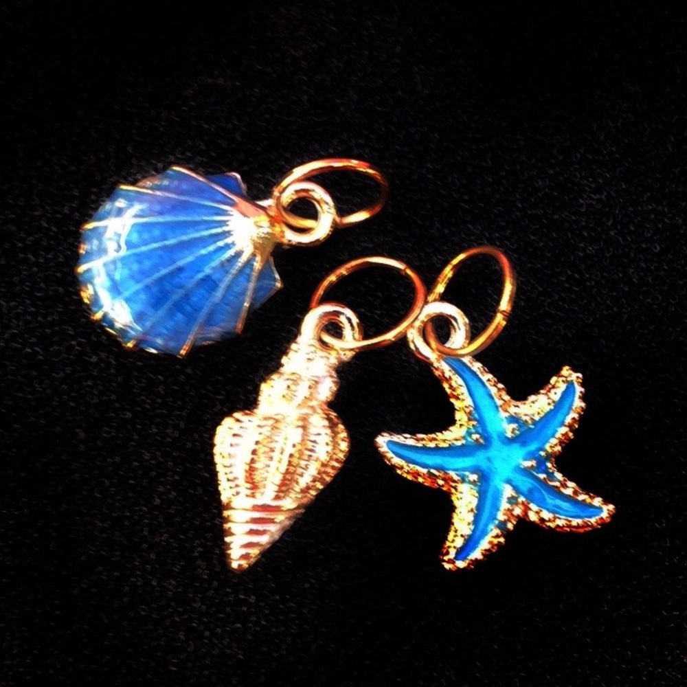 BRAND NEW 3 Adorable Colorful Seaside Charms 1/2" - Picture 5 of 11